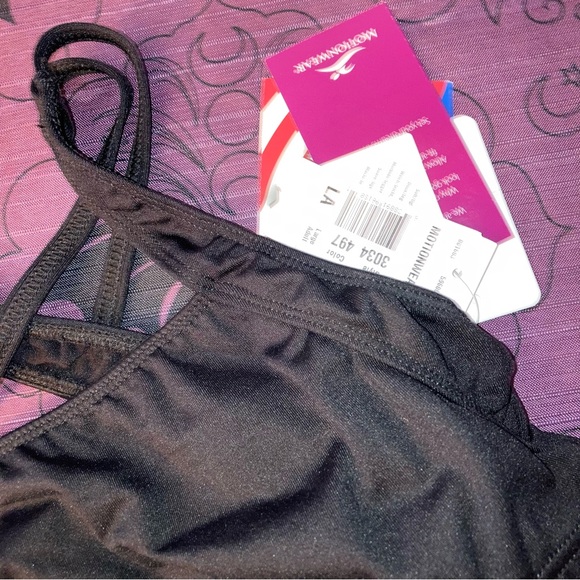 2/$15! NWT wide strap and a strappy criss cross bra top - Picture 5 of 8